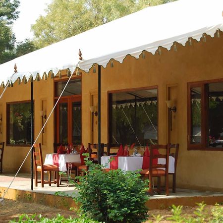 Samode Bagh Hotel Bagian luar foto